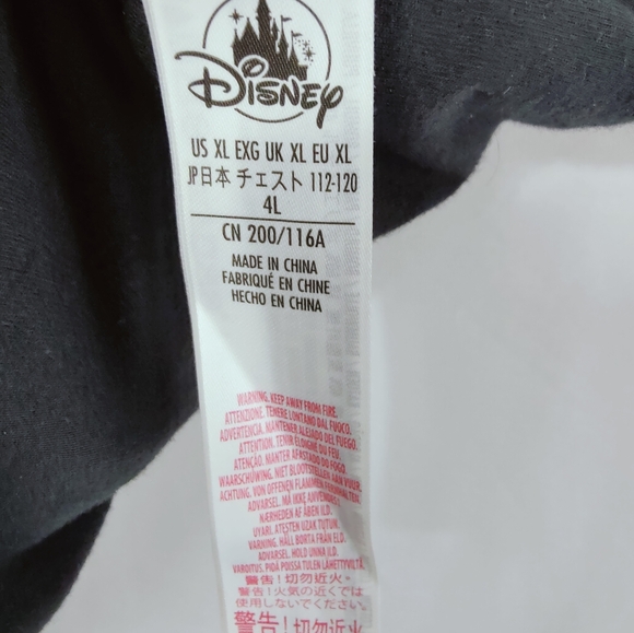 Disney Parks Marvel Captain America Winter Soldier Men's Split Logo T-shirt, XL - Picture 5 of 7